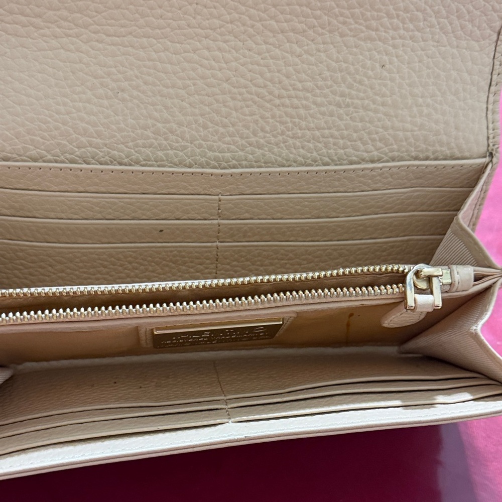 Valentino By Mario Valentino Tan Leather Wallet - Picture 7 of 8